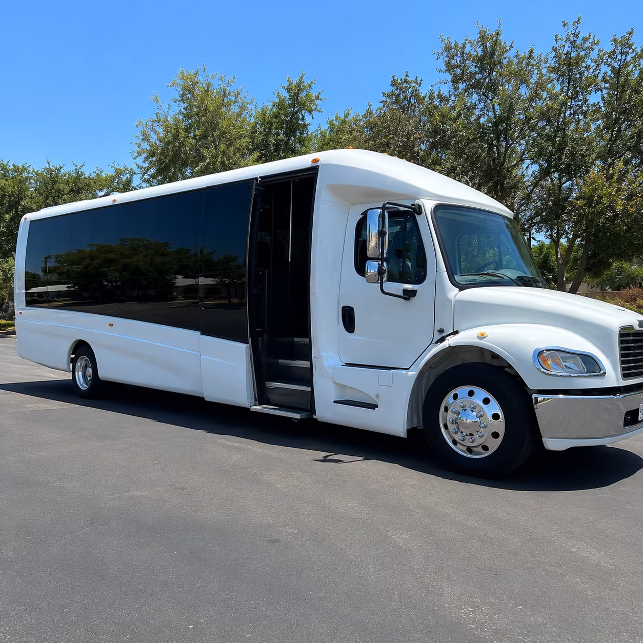 charter buses for university of north texas events and campus transportation