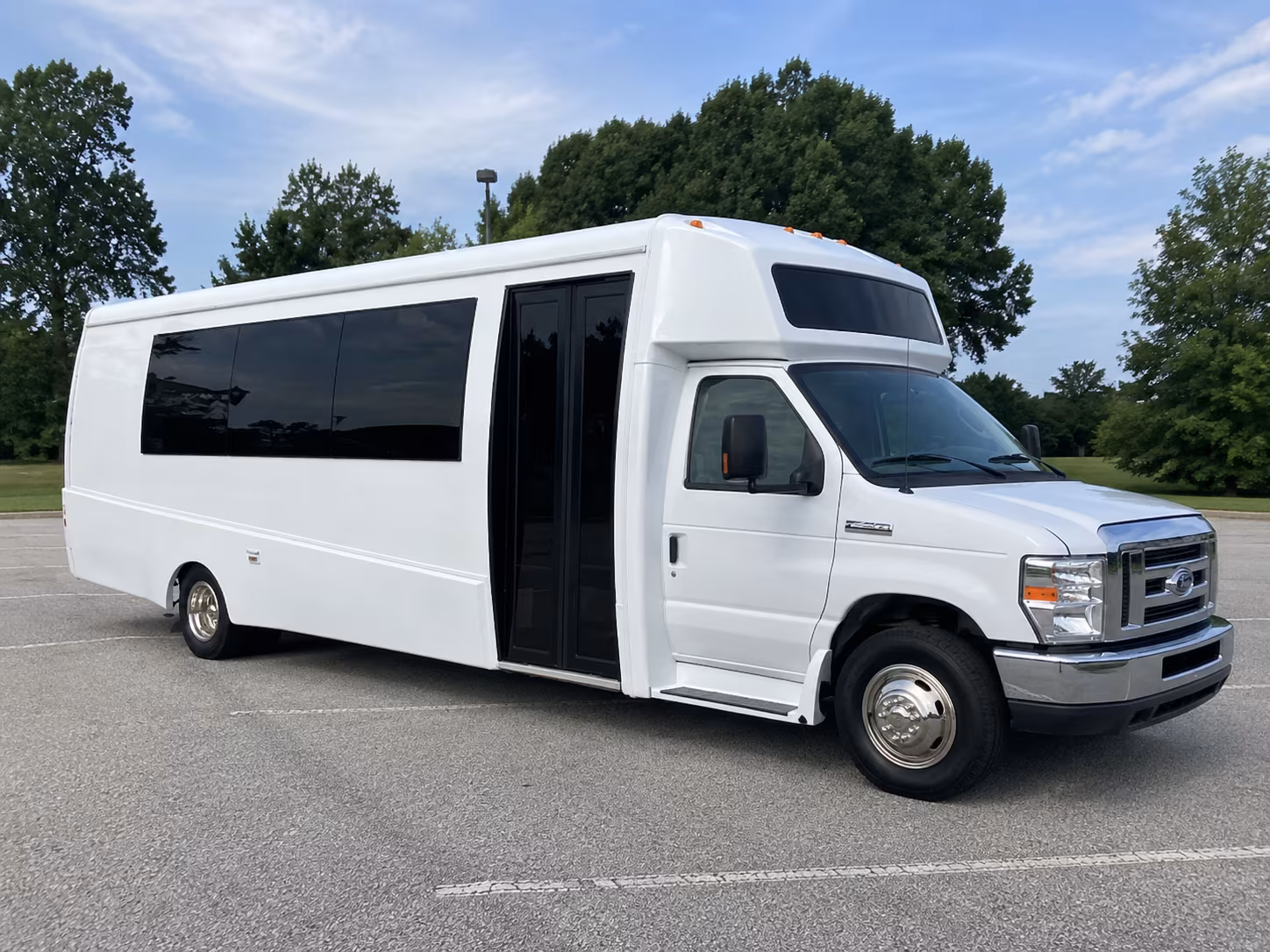 denton 18 passenger party bus