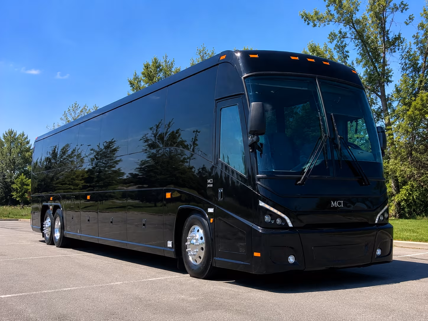 government agency shuttle buses between denton and the dfw metroplex